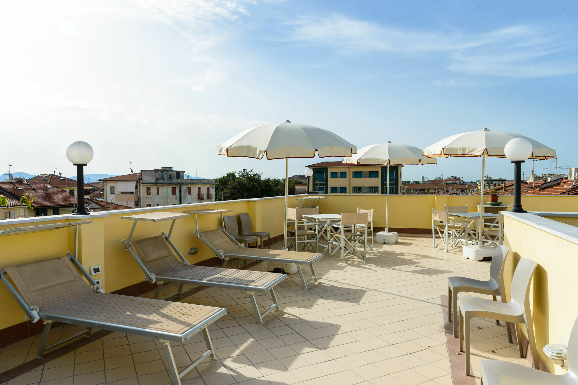 Hotel Villa Adriana Виареджо Экстерьер фото